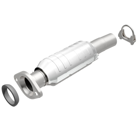 MagnaFlow Direct Fit Catalytic Converter 04 Toyota Sienna 3.3L