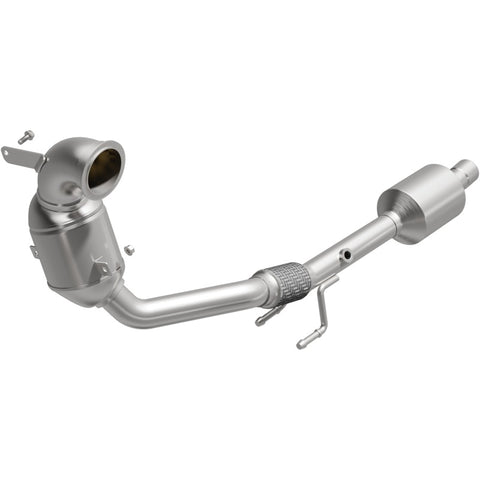 MagnaFlow Direct Fit Catalytic Converter 19-20 Volkswagen Jetta 1.4L Underbody