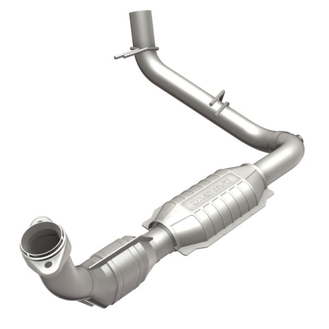 MagnaFlow Direct Fit Catalytic Converter 97-98 Ford Trucks 5.4L