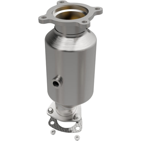 MagnaFlow Direct Fit Catalytic Converter 18-20 Audi Q5 Underbody