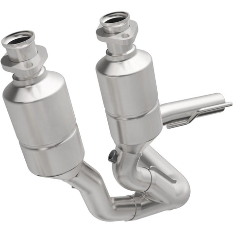 MagnaFlow Direct Fit Catalytic Converter 99-01 Grand Cherokee Front 4.7L