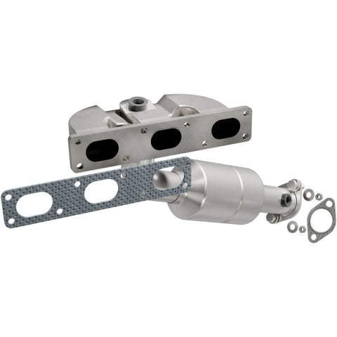 MagnaFlow Direct Fit Catalytic Converter BMW 5 04-05 Rear Mani
