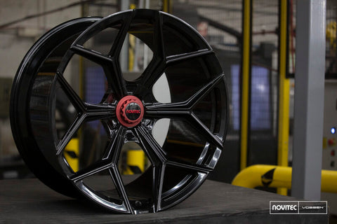 Vossen x Novitec NL4-5L 23x12in - 5x130 BP - ET15 - Gloss Black Lamborghini Urus Rear Wheel