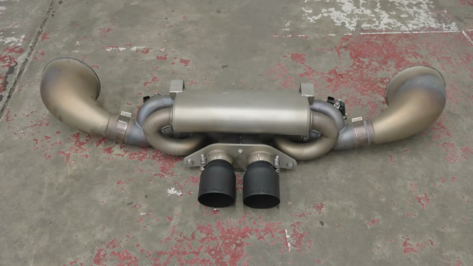 Finished titanium megaphone assembly for the 992 GT3